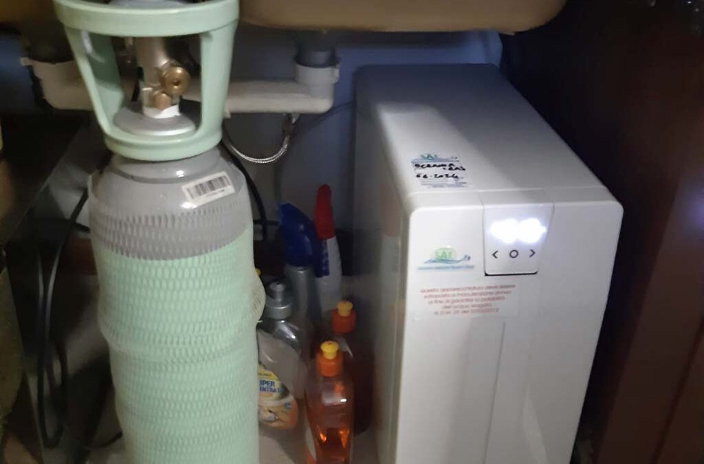 Installazione frigogasatore sottobanco a Casale di Parma: modello OCEANIA