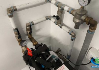 L'Installazione Tecnica: Addolcitore Cabinato e Filtrazione Avanzata