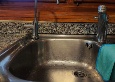 Impianto a osmosi inversa a Reggio Emilia: installazione del depuratore acqua SAE Optima LCD | SAE DEPURATORI
